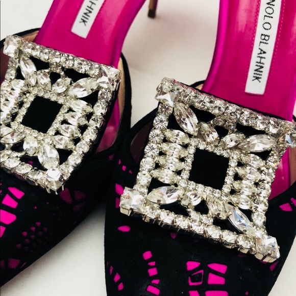 Manolo Blahnik Pink Satin and Lace Borli Crystal - Picture 7 of 8